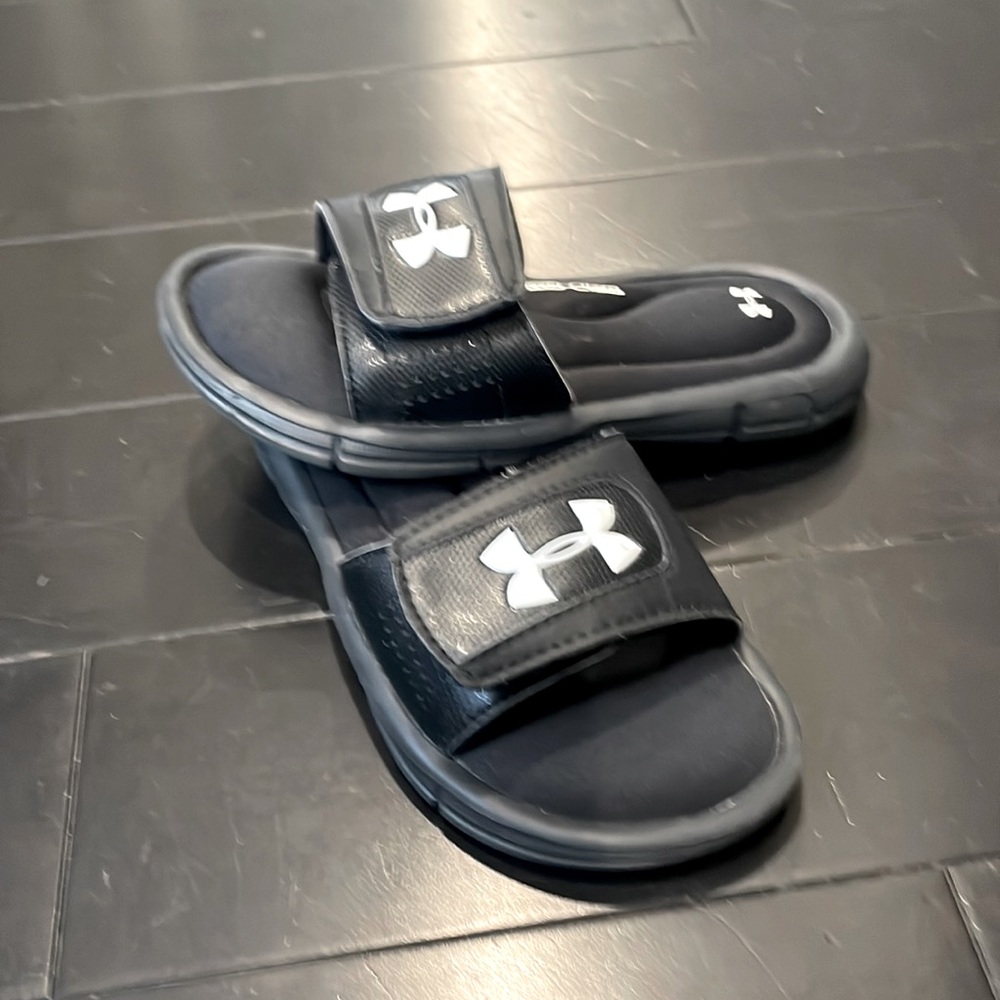 Under Armour slides- unisex, size 13 (youth)